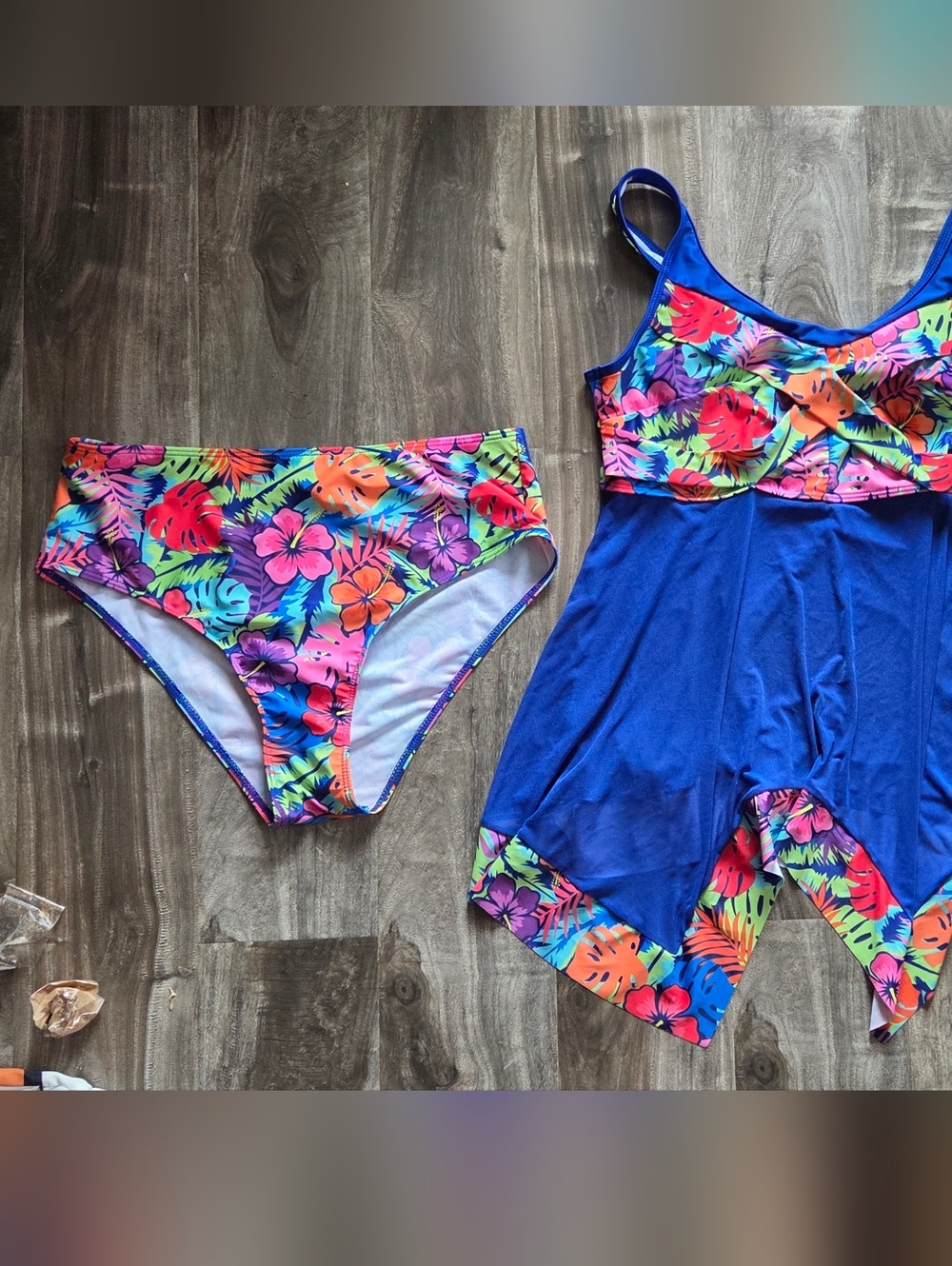 SHEIN Blue Floral Two-Piece Swim Set